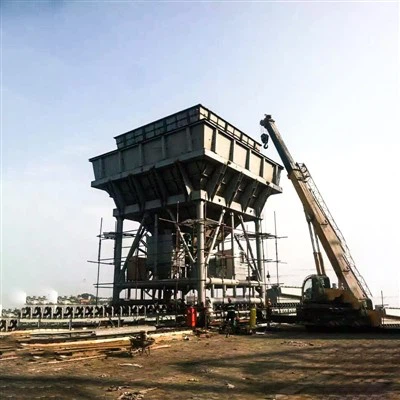 Rail Mounted Movable Port Hopper